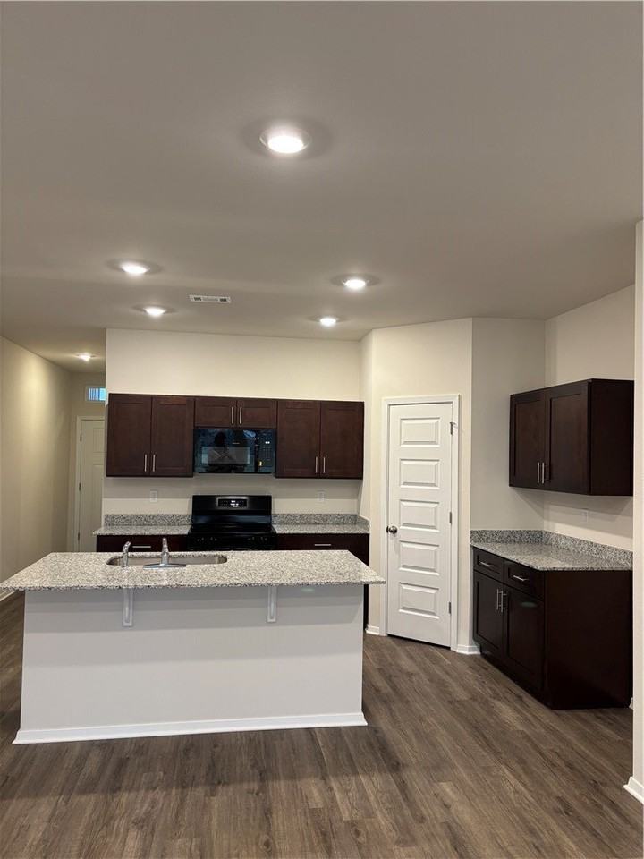 230 Nw 67th Ave - Photo 3 of 15