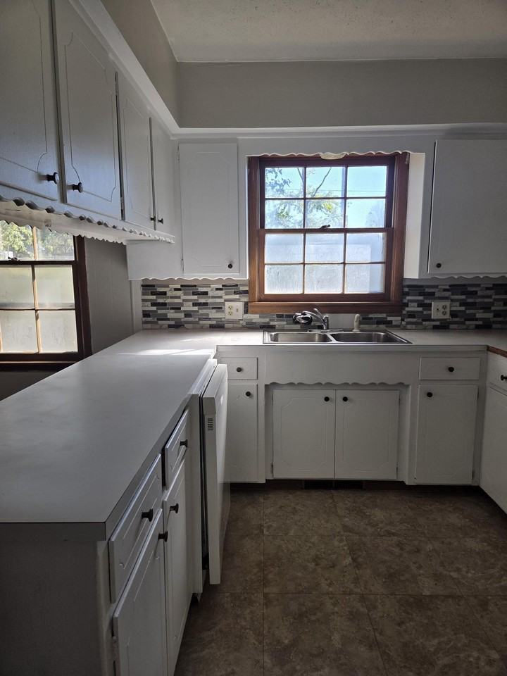 2856 E Bergman St #1 - Photo 4 of 22