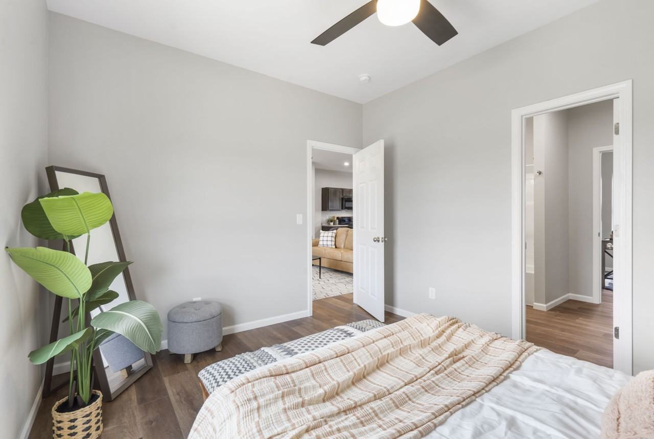 192 W Oak Lawn St #1 - Photo 2 of 17