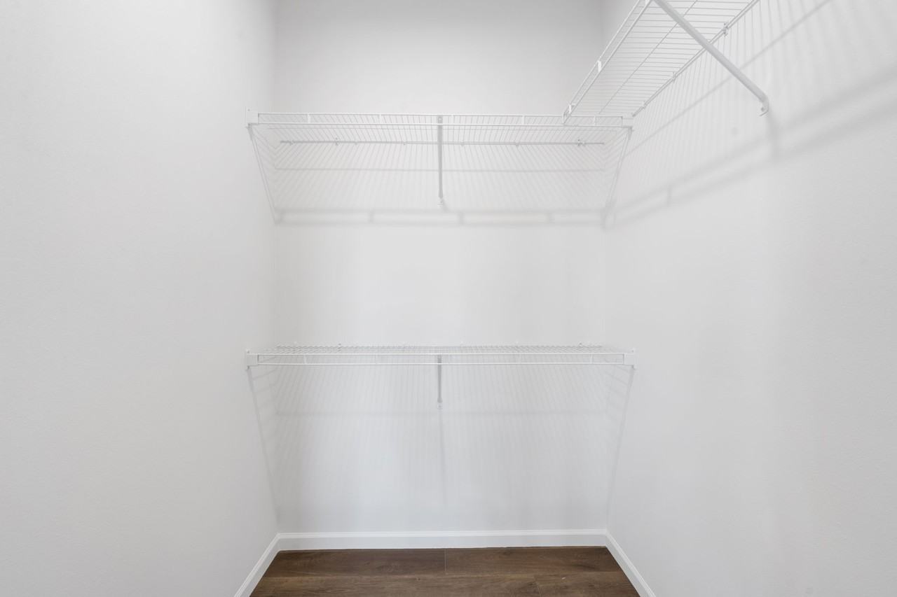 192 W Oak Lawn St #1 - Photo 7 of 17