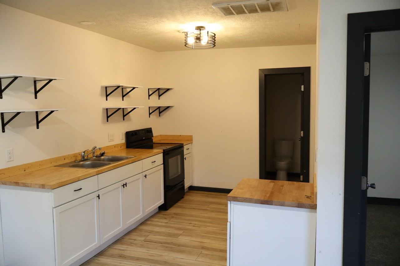 2147 N Newton Ave #1 - Photo 2 of 7