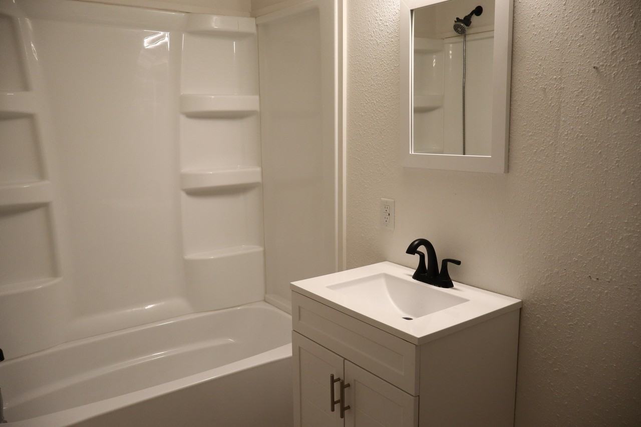 2147 N Newton Ave #1 - Photo 7 of 7