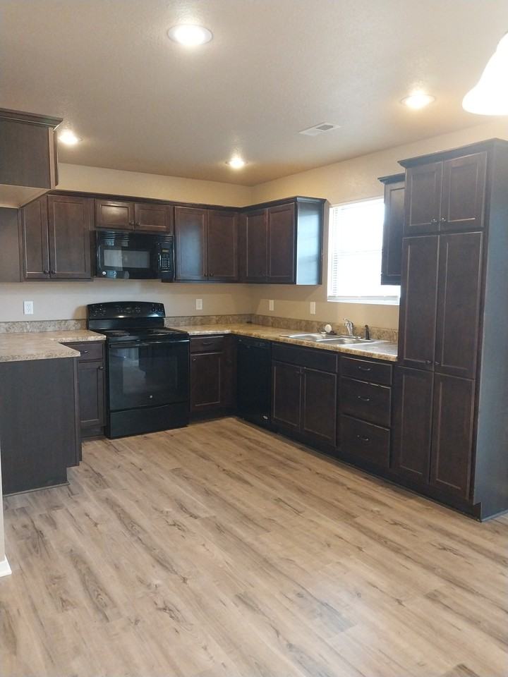 3114 N Wabash Ave #1 - Photo 4 of 17
