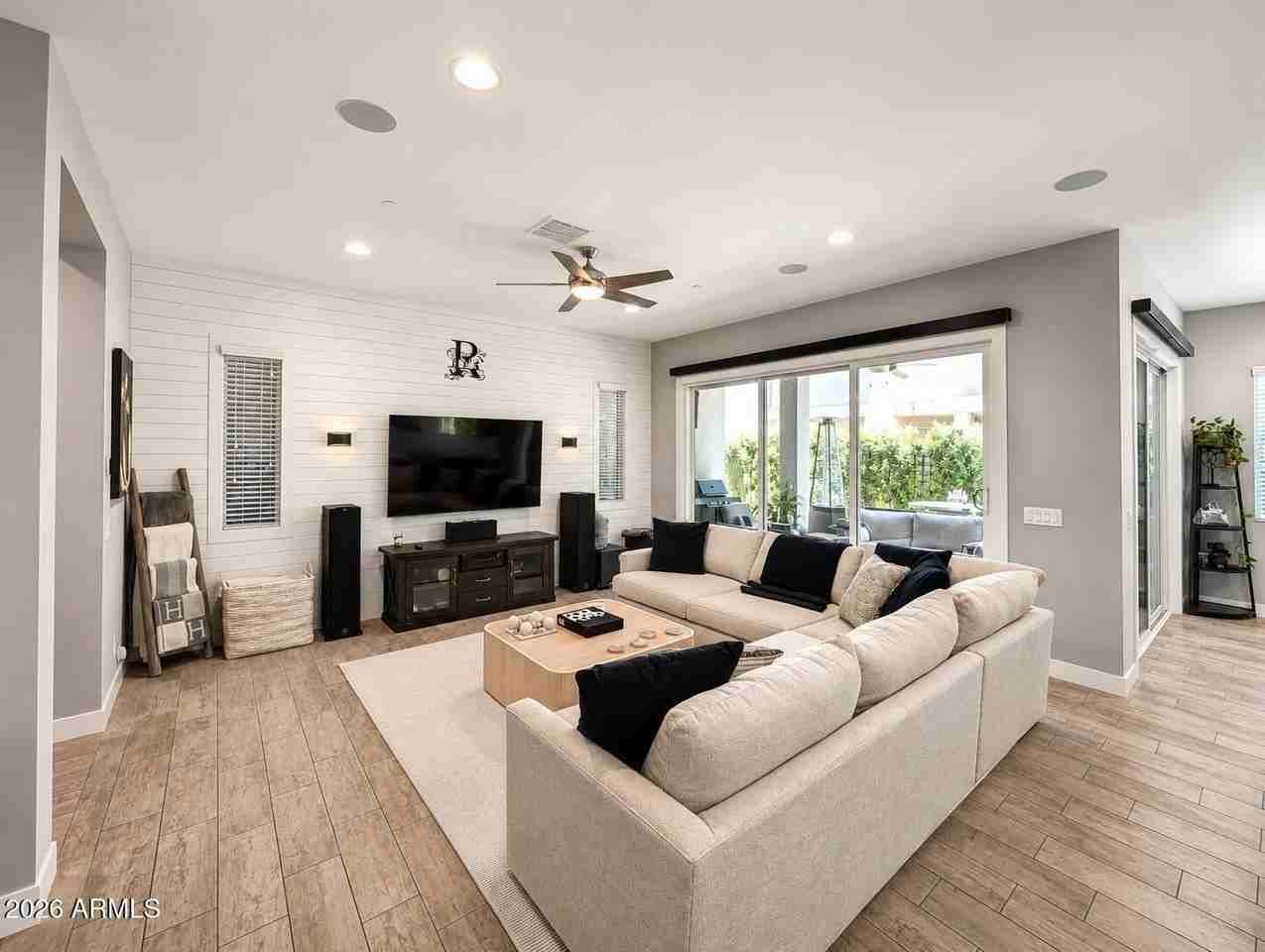 6931 E Orion Dr - Photo 3 of 21