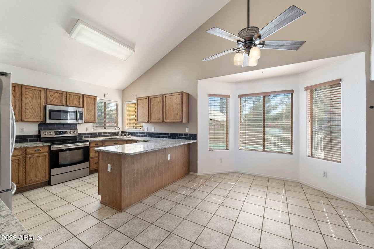 3345 E Princeton Ave - Photo 5 of 24