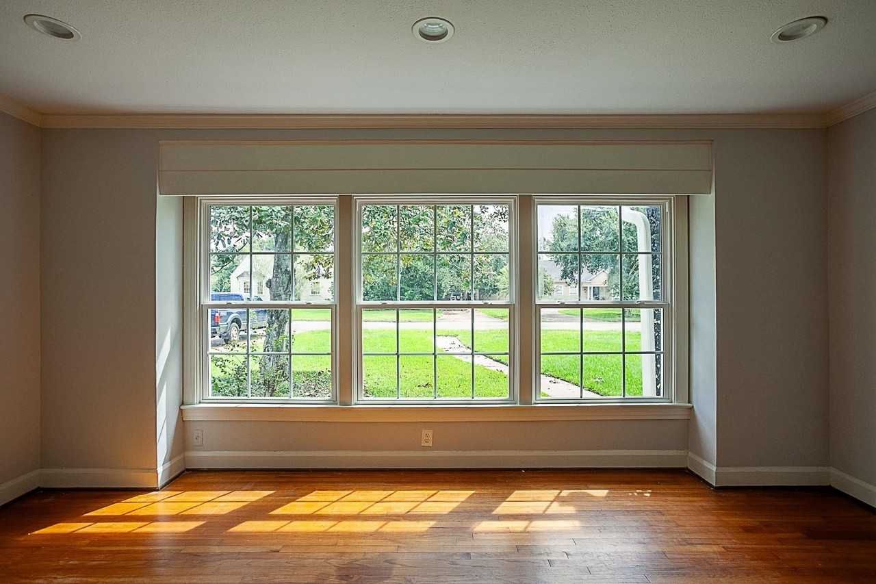 755 N 23rd St - Photo 6 of 29