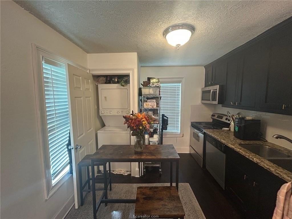 214 Montclair Ave - Photo 6 of 12