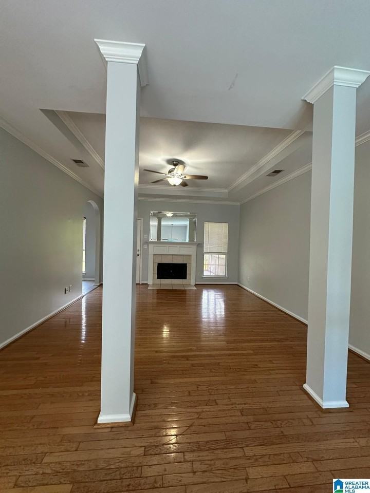 676 Clearview Rd - Photo 7 of 42
