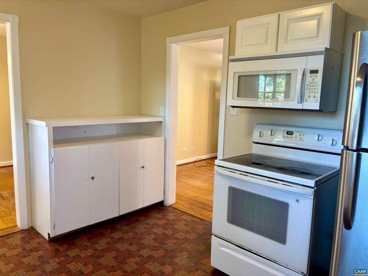 912A Elliott Ave - Photo 6 of 16