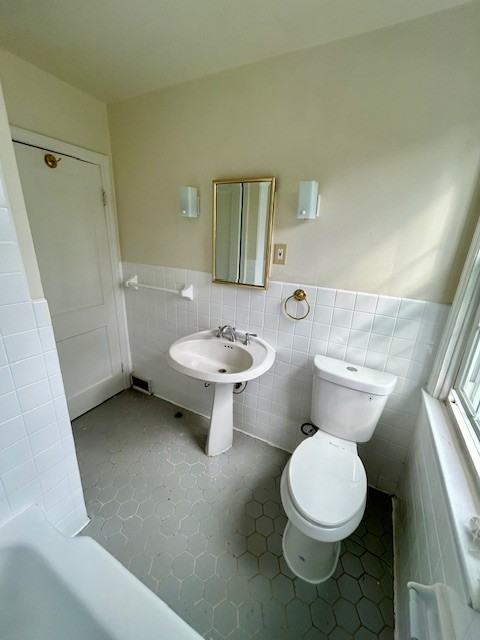 124 Westowne Pl #1 - Photo 7 of 15