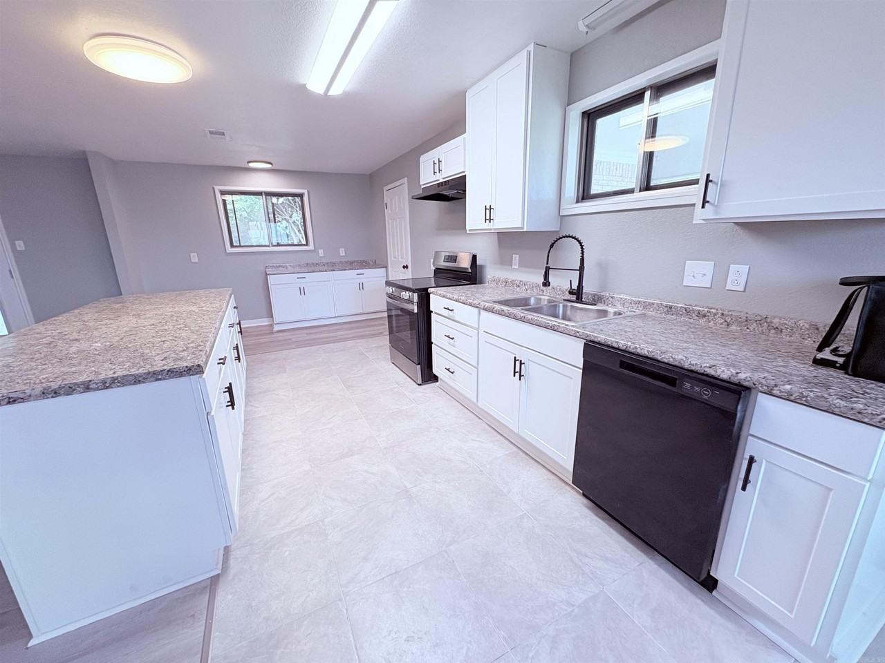 8475 John Harden Dr - Photo 2 of 20