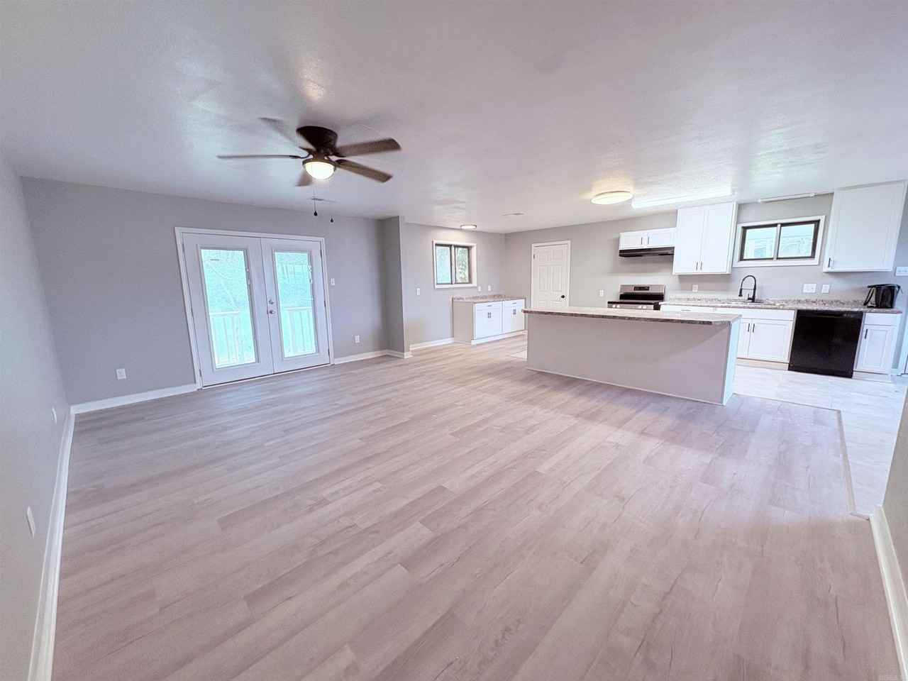 8475 John Harden Dr - Photo 3 of 20