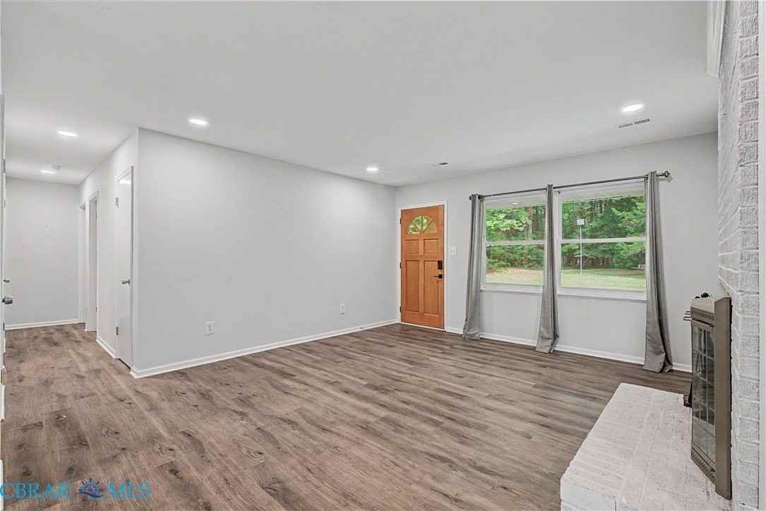 764 Lovers Ln - Photo 3 of 50