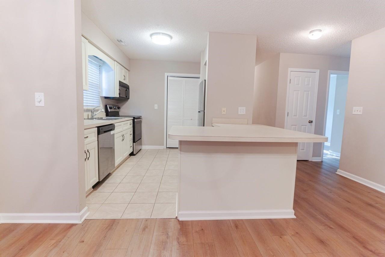425 Spauldingwood Rd - Photo 4 of 25