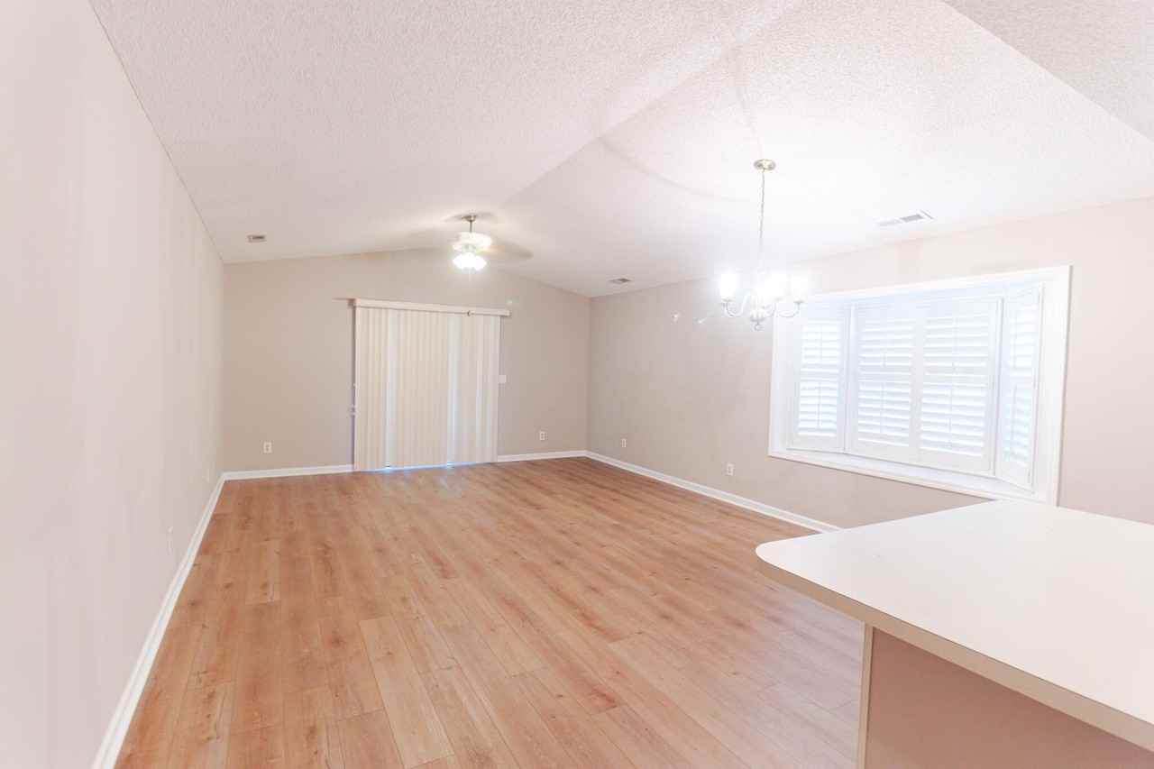 425 Spauldingwood Rd - Photo 7 of 25