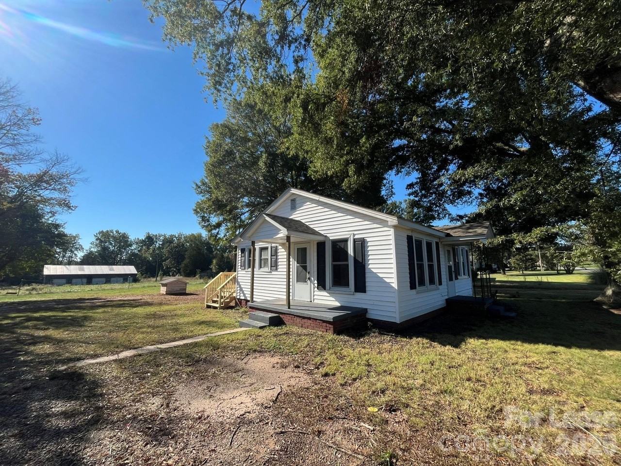 132 French Belk Rd - Photo 2 of 9
