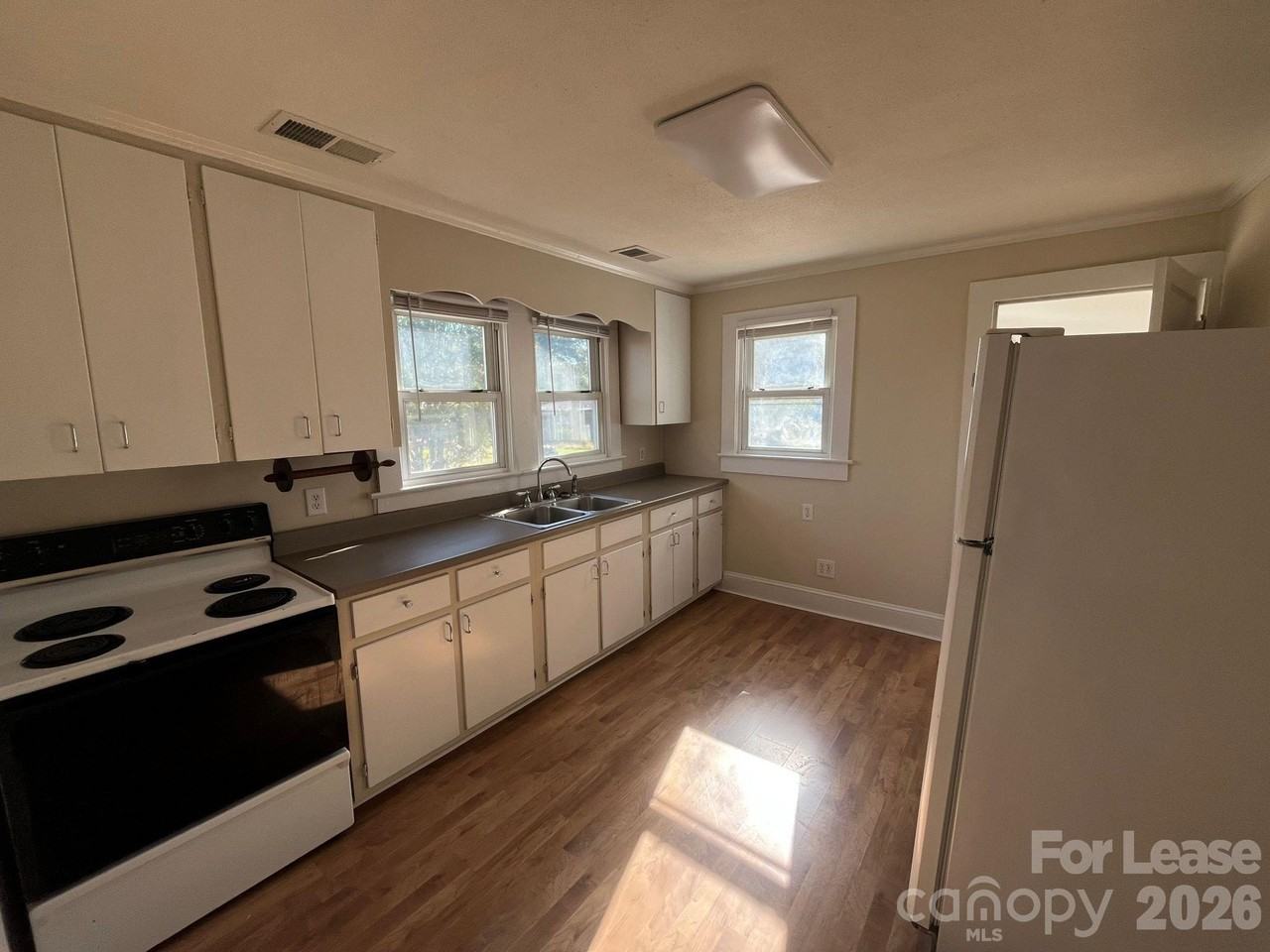 132 French Belk Rd - Photo 4 of 9