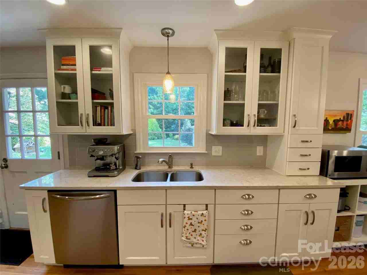 3810 Stokes Ave - Photo 2 of 31