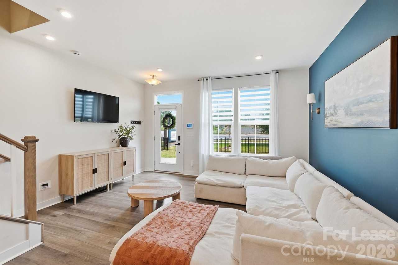 1063 Simcoe Ln - Photo 2 of 40