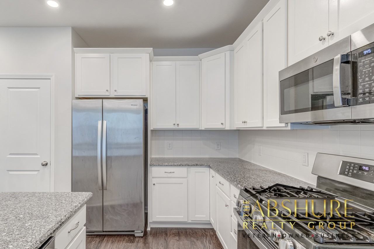 1053 Commack Dr #1 - Photo 7 of 50