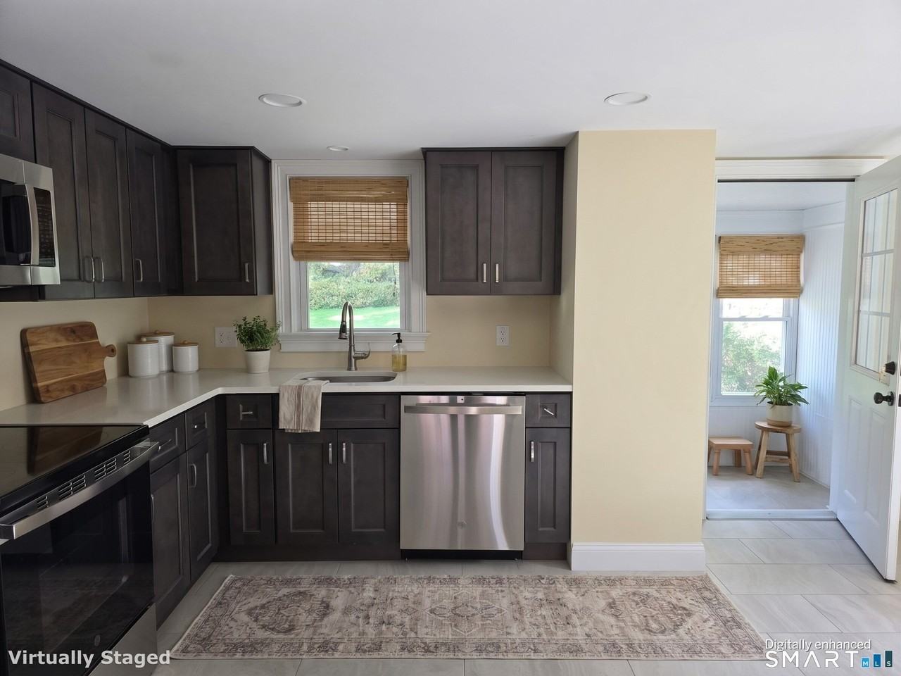 47 Jefferson Ave - Photo 3 of 23