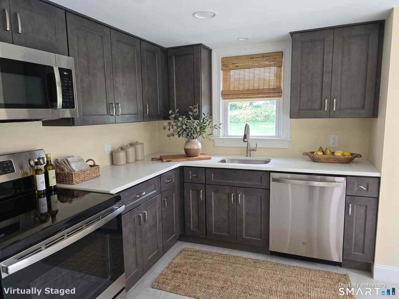 47 Jefferson Ave - Photo 5 of 23
