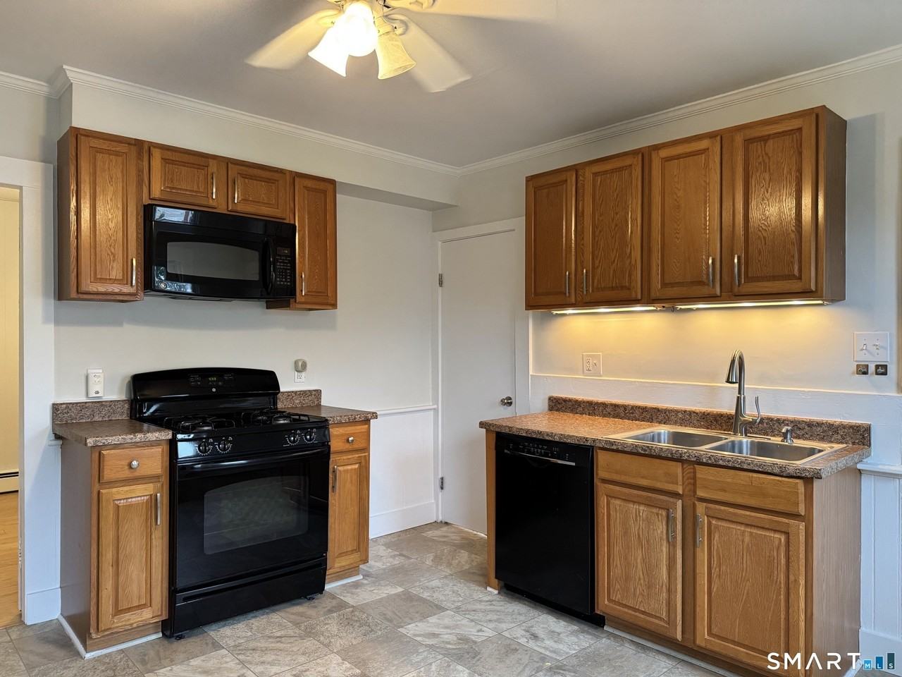 462 Main St #2ndFL - Photo 2 of 19