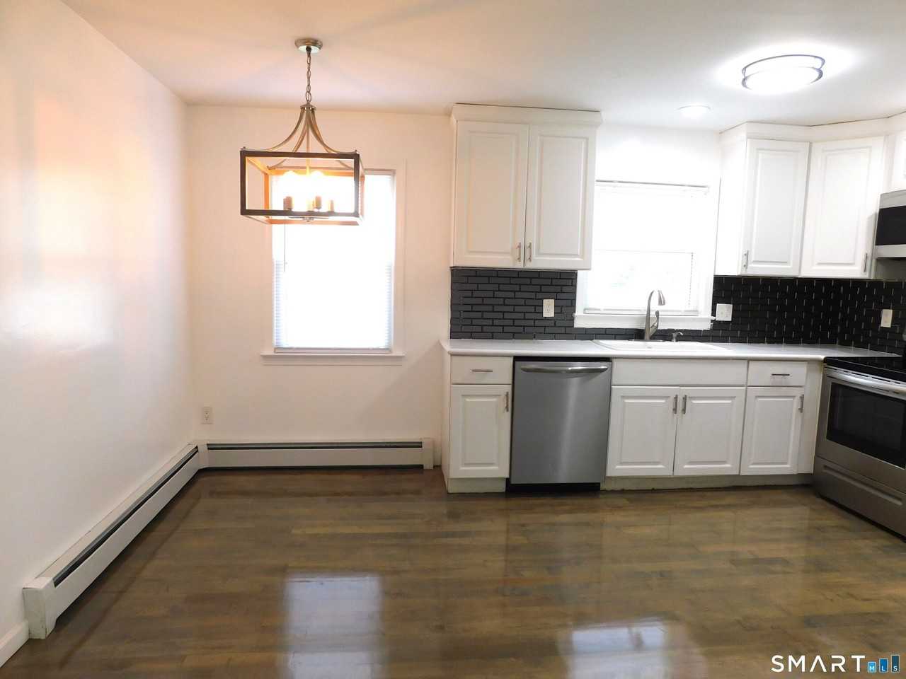 24 Dayton Rd - Photo 3 of 12