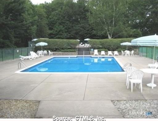 100 Oxbow Dr #C8 - Photo 3 of 15