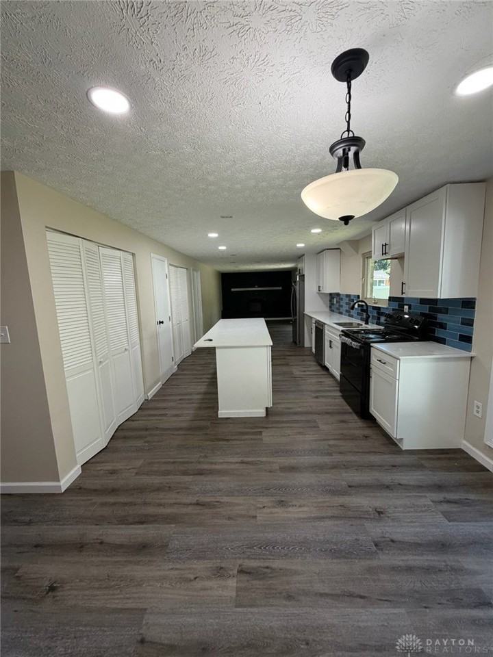 1463 Town Hall Rd - Photo 5 of 16