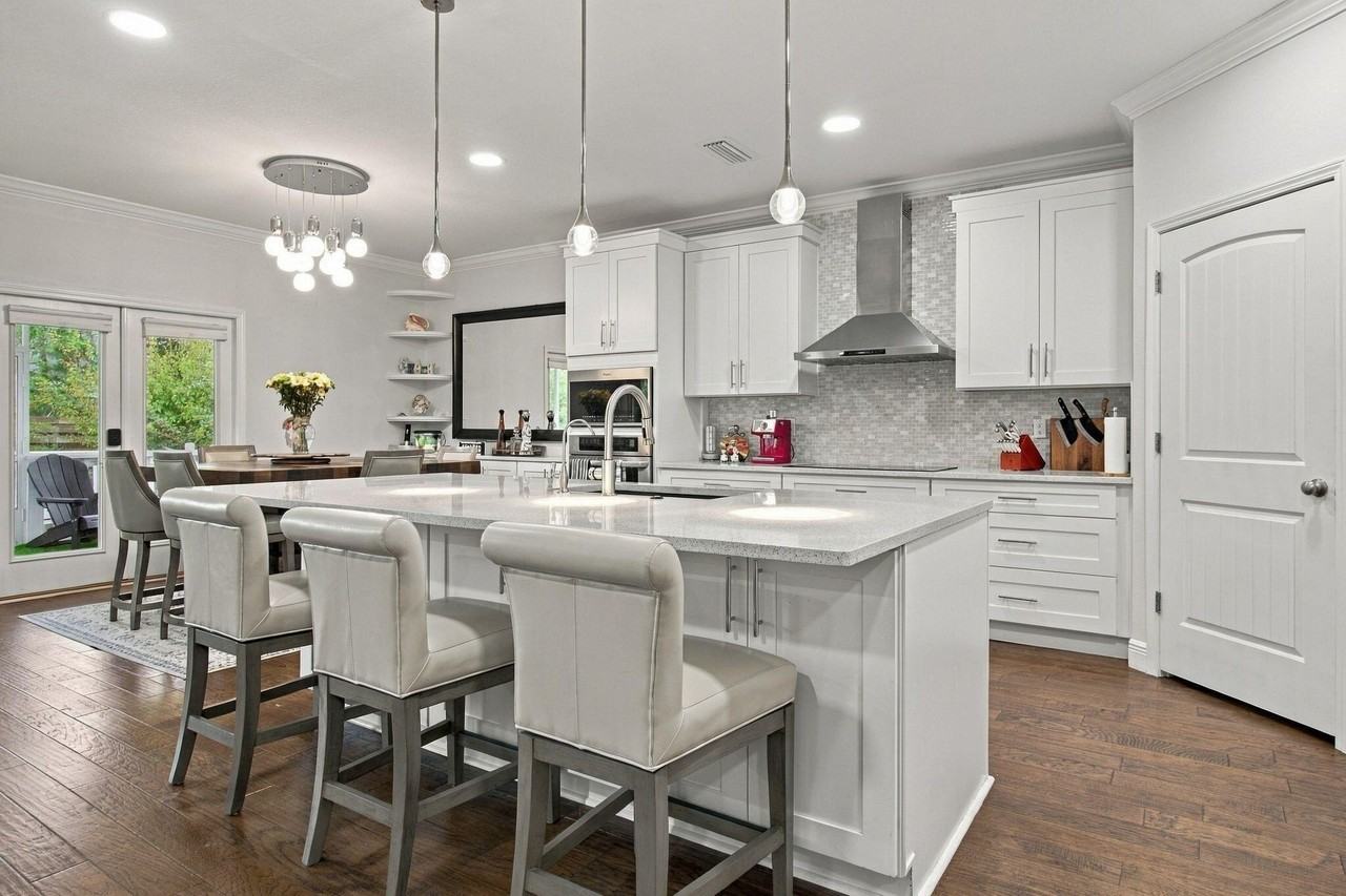 590 Las Roblas Grande Dr - Photo 4 of 36