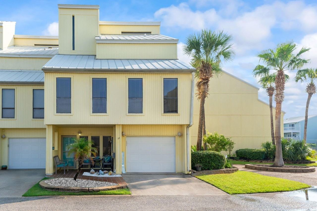 8520 Gulf Blvd #30 - Photo 7 of 50