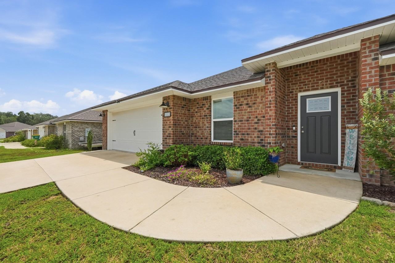 5302 Moore Loop - Photo 4 of 41
