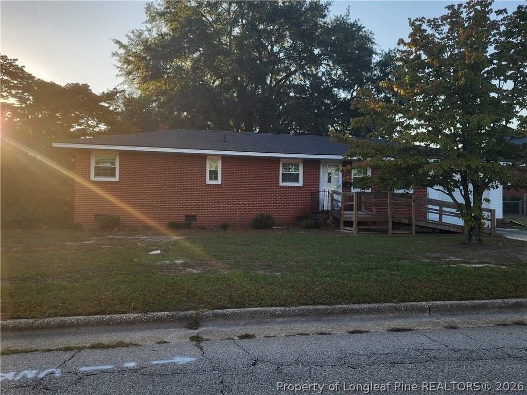 2005 Camden Rd - Photo 2 of 19