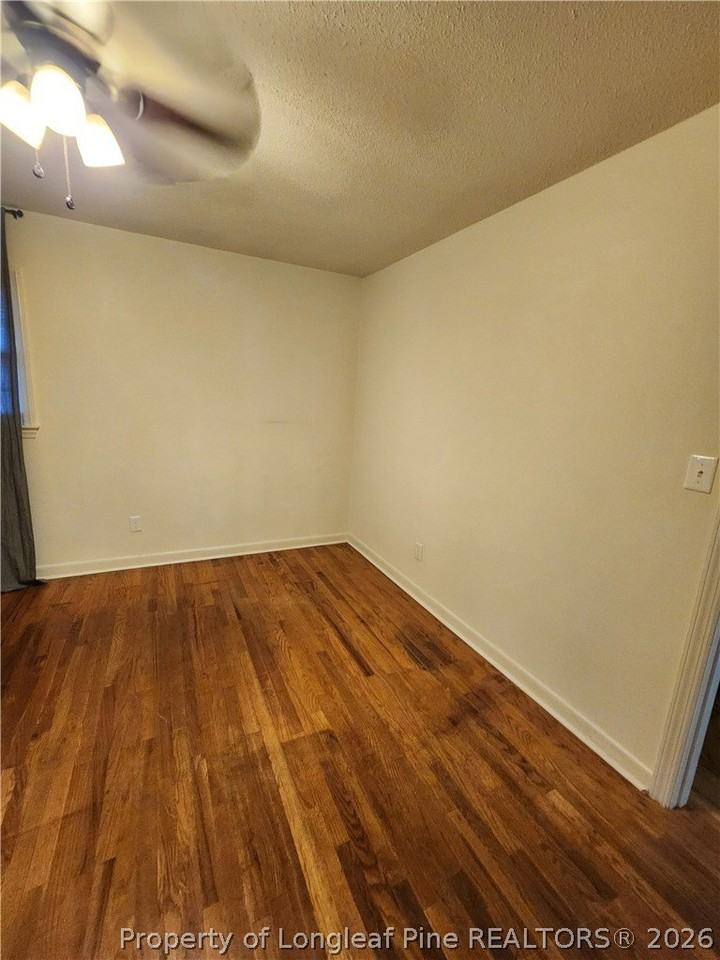 2005 Camden Rd - Photo 5 of 19
