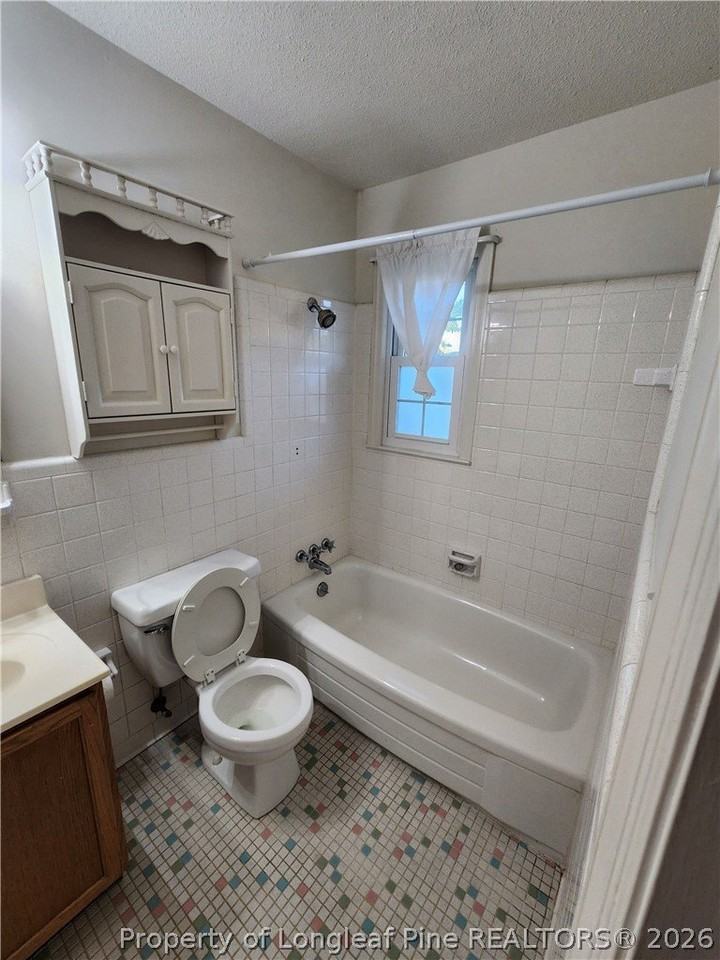 2005 Camden Rd - Photo 7 of 19