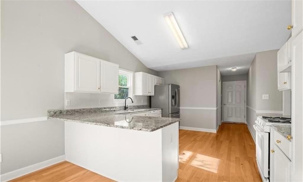 1840 Heatherton Rd - Photo 2 of 7