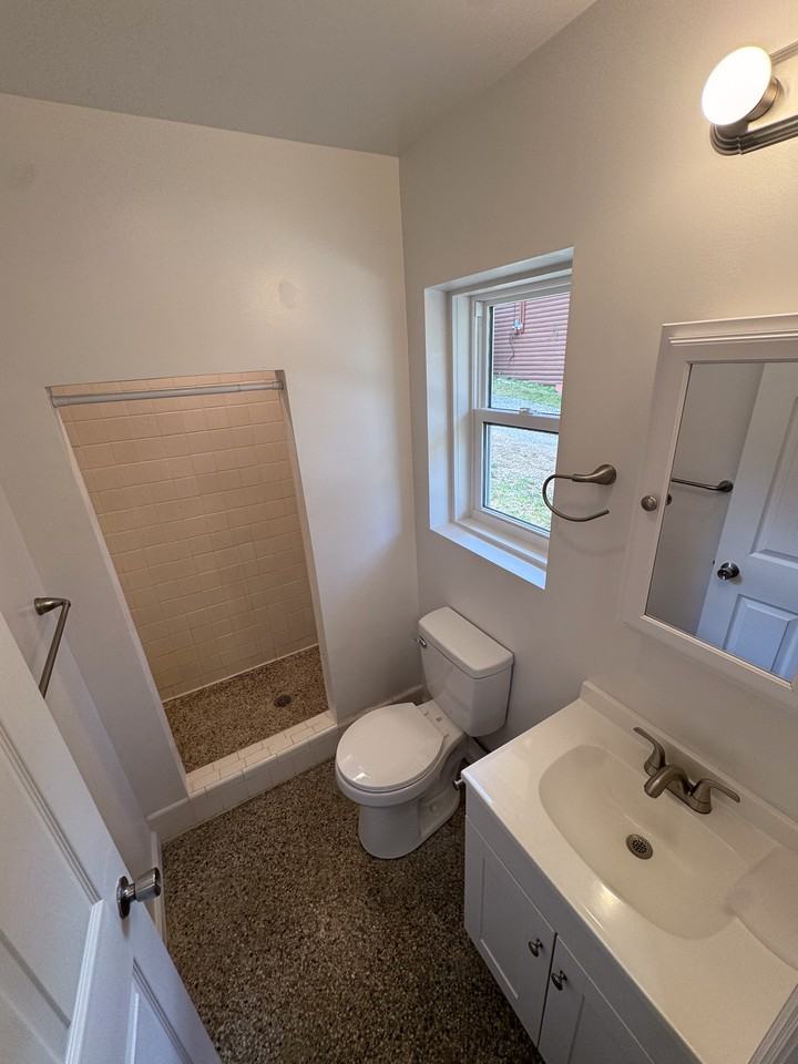 1595 Soco Road - 2Apartment 2 #2 - Photo 5 of 15