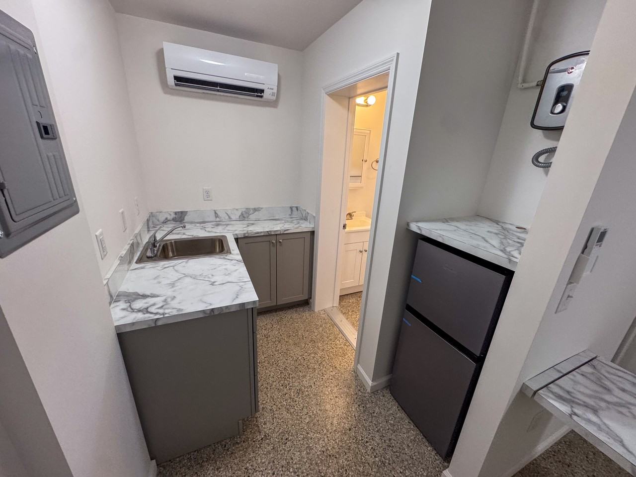 1595 Soco Road - 1Apartment 1 #1 - Photo 5 of 16