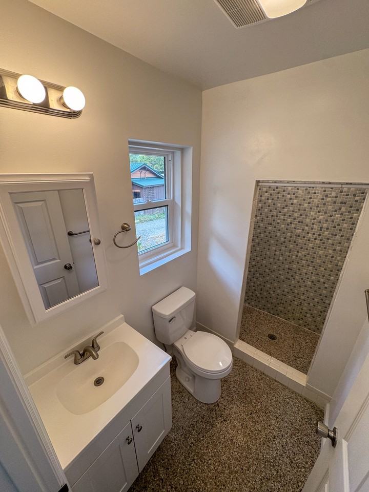 1595 Soco Road - 1Apartment 1 #1 - Photo 6 of 16