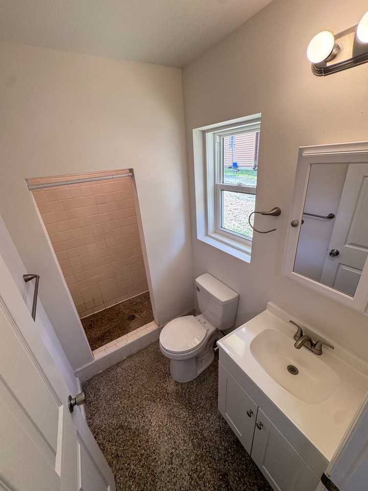 1595 Soco Road - 4Apartment 4 #4 - Photo 4 of 14
