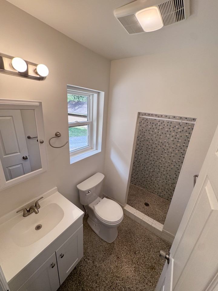 1595 Soco Road - 5Apartment 5 #5 - Photo 5 of 15