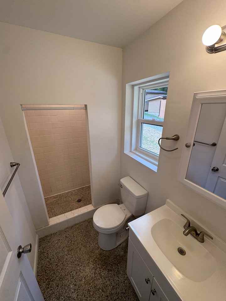 1595 Soco Road - 6Apartment 6 #6 - Photo 5 of 15