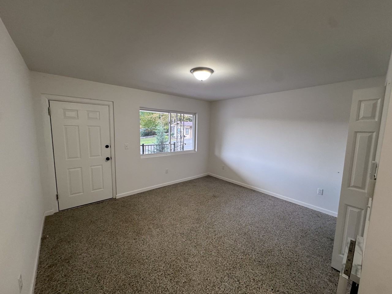 1595 Soco Road - 8Apartment 8 #8 - Photo 3 of 15