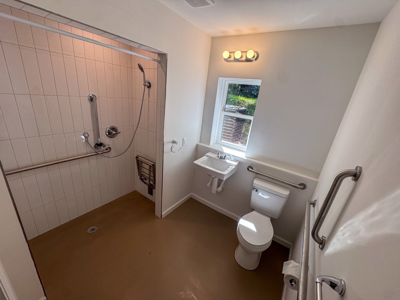 1595 Soco Road - 12Apartment 12 #12 - Photo 5 of 17