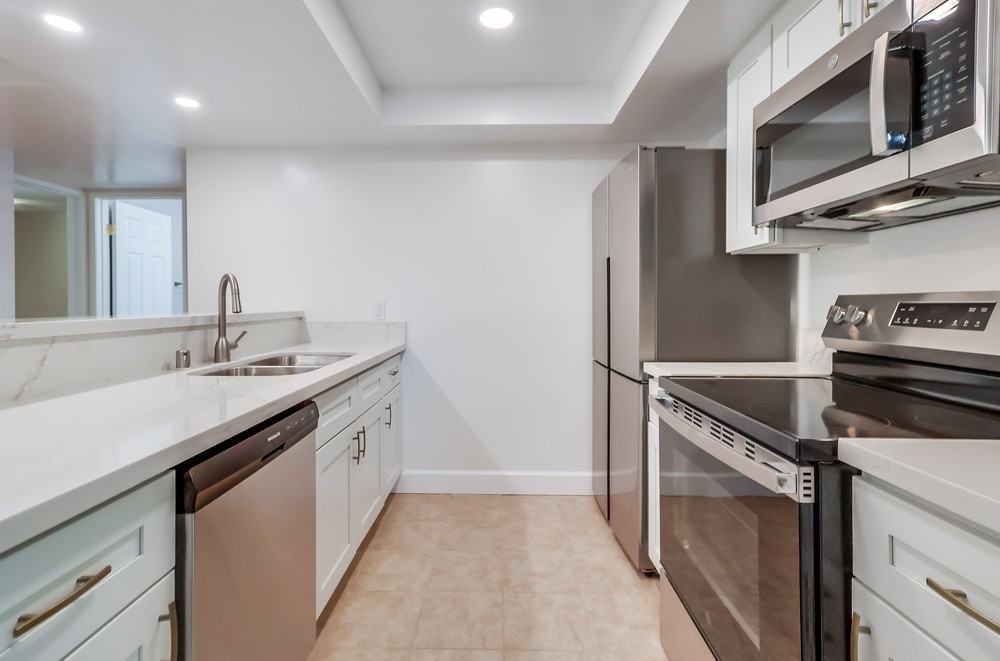 461 Almond Avenue #2 - Photo 5 of 21