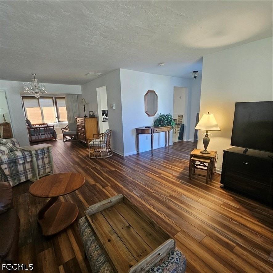 2248 Harvard Ave - Photo 7 of 24
