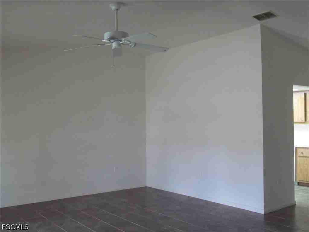 19486 Poppytree Ct - Photo 4 of 13