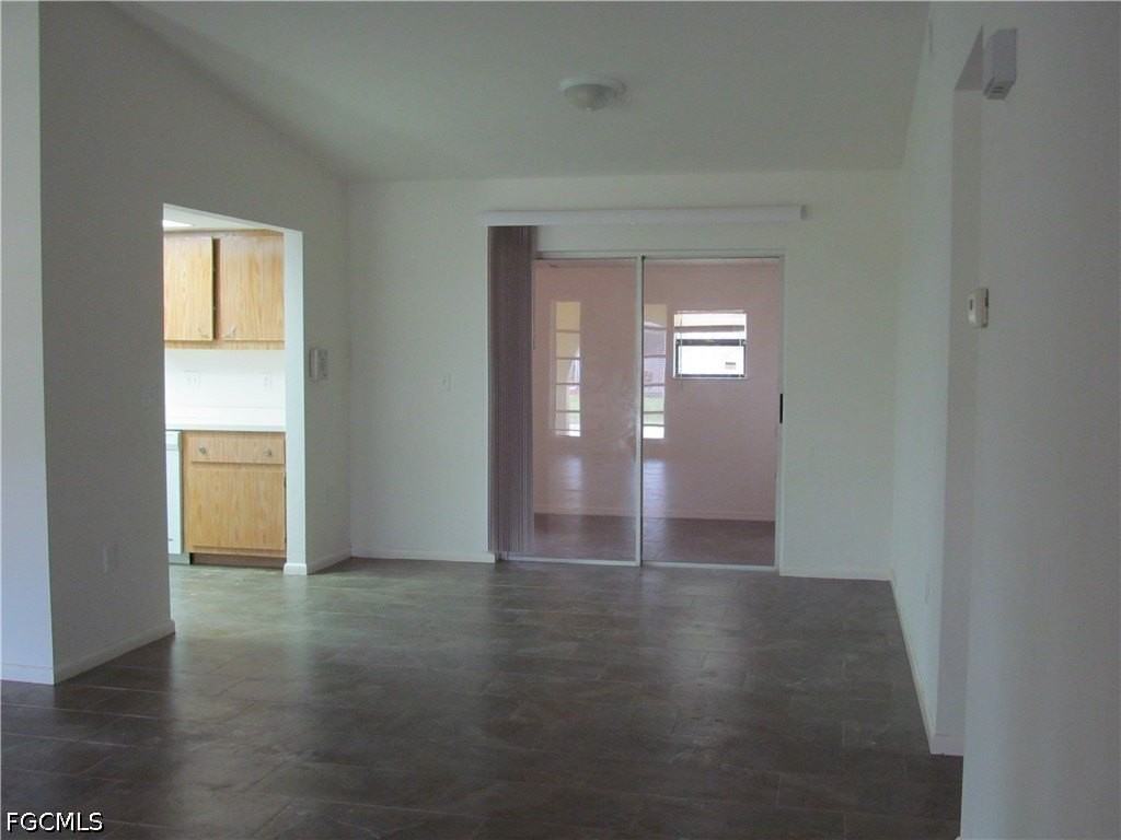 19486 Poppytree Ct - Photo 5 of 13