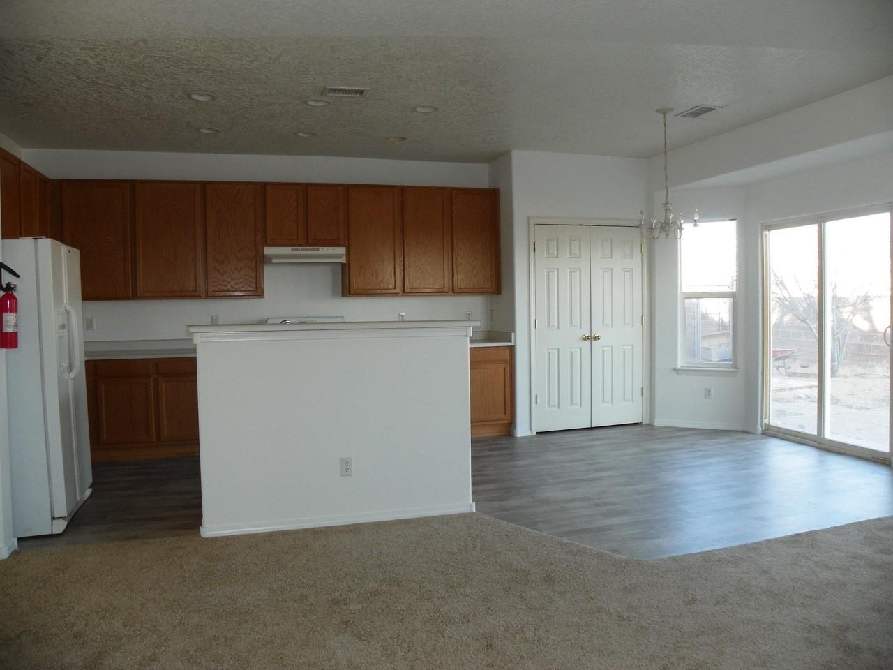 5228 Dexter Ct Ne - Photo 6 of 18